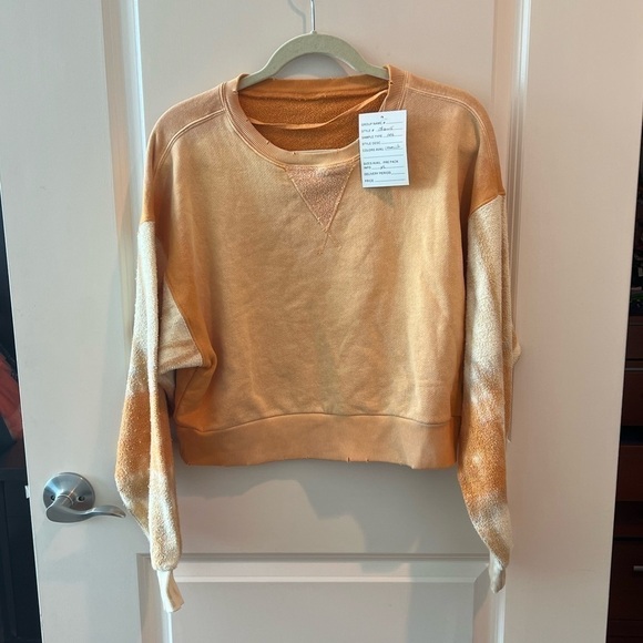Free People Sweatshirt - Picture 1 of 16